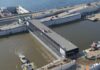 Eerste deur zeesluis IJmuiden geplaatst