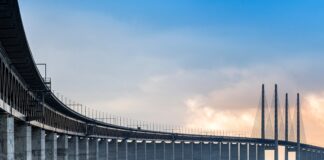 Foto van de De Oresundbrug, die Denemarken en Zweden verbindt