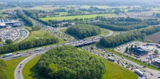 Corridor A1 - Luchtfoto van de aansluiting van de A30 op de A1 bij Barneveld