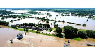 Overstromingsrisico's - Luchtfoto overstroming in Limburg 2021