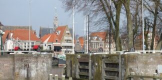 100 jaar veilig - foto van de Grote Sluis in Hoorn