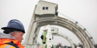 advies- en ingenieursbureaus - foto meting bij stuw