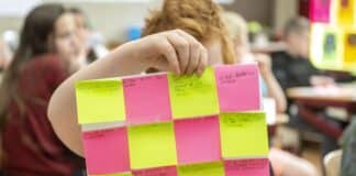 Waterschap Limburg - foto jongetje met blad post-it-memo's