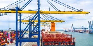 AmmoniaDrive - haven met containerschip