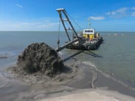 Boskalis - opspuiten van het eerste eiland van de Marker Wadden