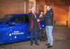 Regio Foodvalley - overhandiging sleutels waterstofauto door Toyotadealer aan de wethouder van Veenendaal