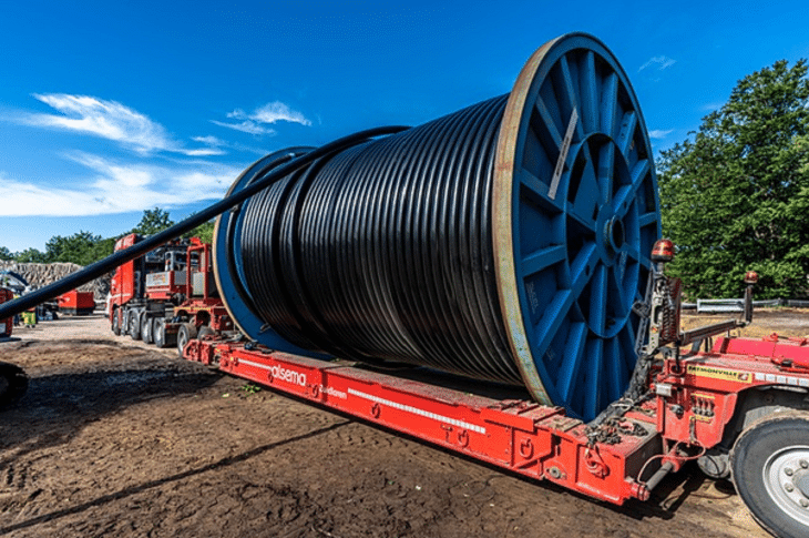 E-Power Pipe - het intrekken van hoogspanningskabels
