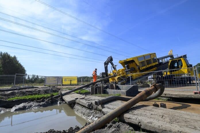 hoogspanningskabels - TenneT en Van Gelder boren een tunnel voor ondergrondse hoogspanningskabels