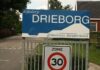 GOW30 - borden om bebouwde kom en snelheidslimiet van 30 kilometer aan te geven in het dorp Drieborg