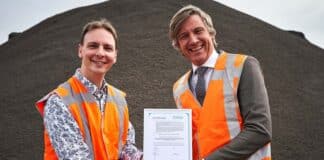 uitreiking van het certificaat voor duurzame asfaltmengsels