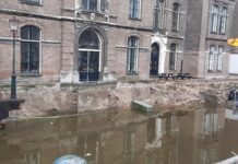 Ingestorte kademuur Grimburgwal Amsterdam 2020