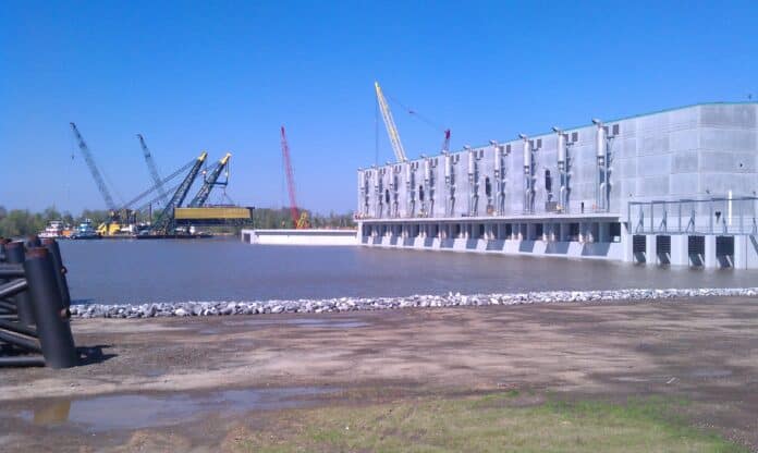 Sector Gate Leaf Installation 