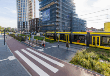 Tramstation bij nieuwbouw
